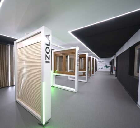 Exposición Hermet 10 Ventanas sede central