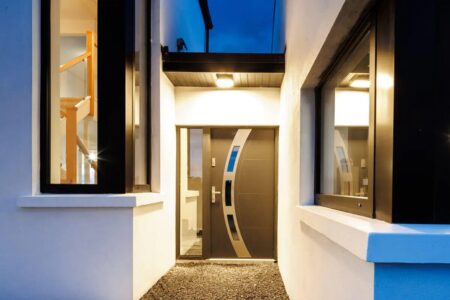 Puerta de entrada de PVC