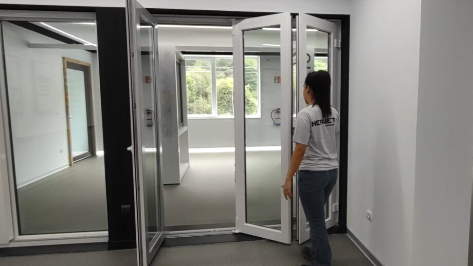 Apertura ventana o puerta plegable Hermet 10 Ventanas