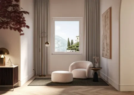 Ventana pivotante de PVC en salón minimalista con vistas al lago